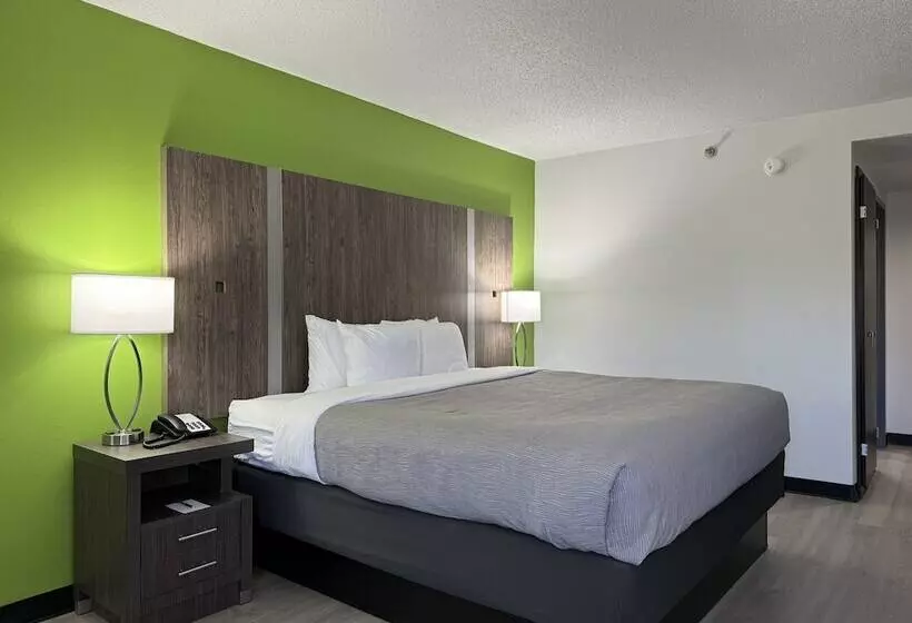 ホテル Quality Inn Clarksville Exit 11