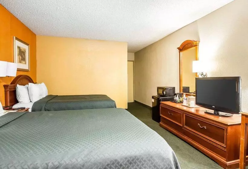ホテル Quality Inn Near Downtown Tucson