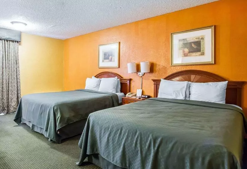 ホテル Quality Inn Near Downtown Tucson