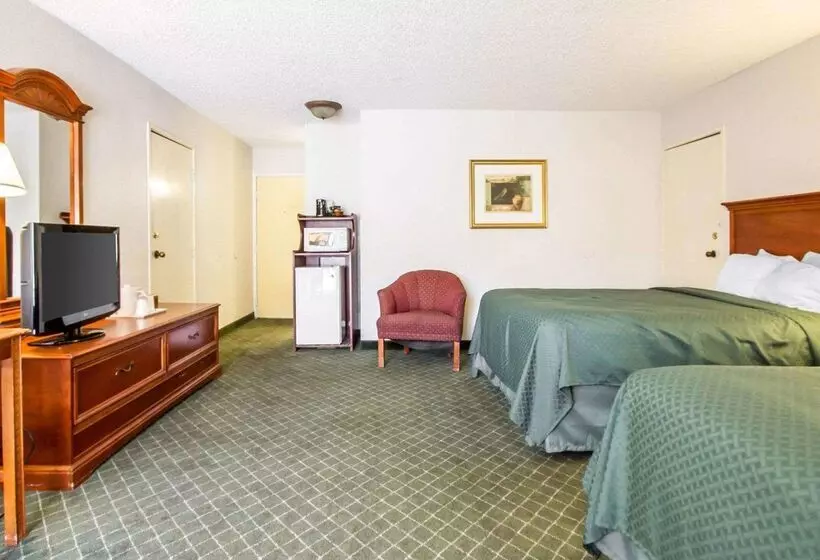 ホテル Quality Inn Near Downtown Tucson