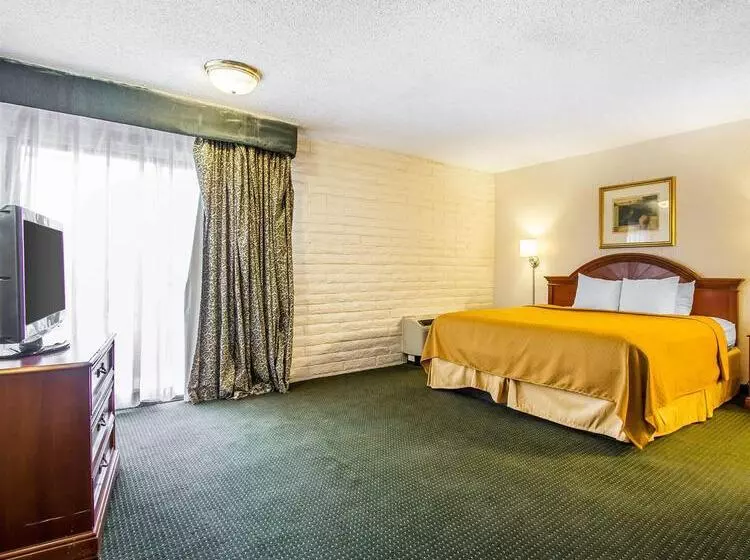 ホテル Quality Inn Near Downtown Tucson