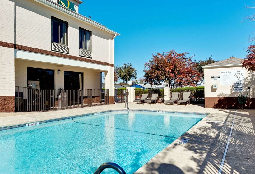 ホテル Quality Inn & Suites Matthews   Charlotte