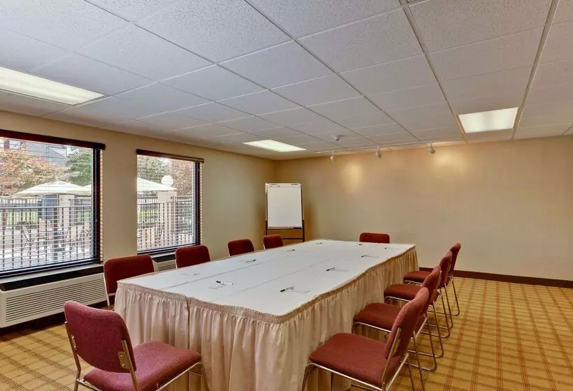 ホテル Quality Inn & Suites Matthews   Charlotte