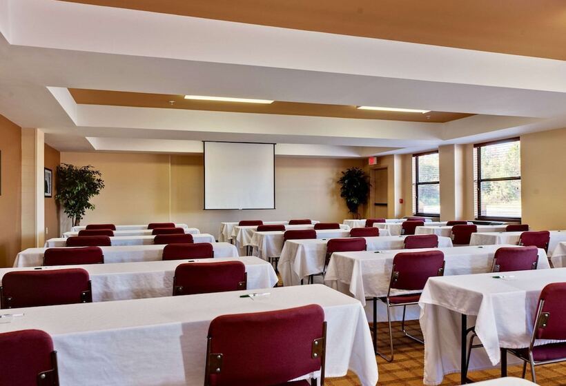 ホテル Quality Inn & Suites Matthews   Charlotte