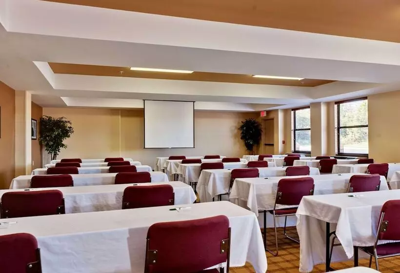 ホテル Quality Inn & Suites Matthews   Charlotte