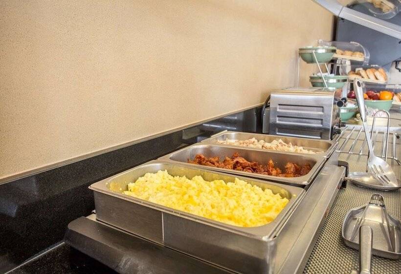 ホテル Quality Inn & Suites Matthews   Charlotte