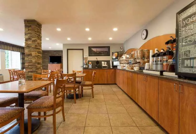 酒店 Ramada By Wyndham Portland