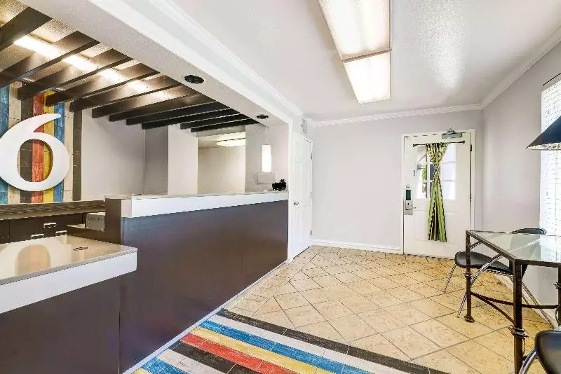 فندق Studio 6 Mountlake Terrace, Wa   Seattle