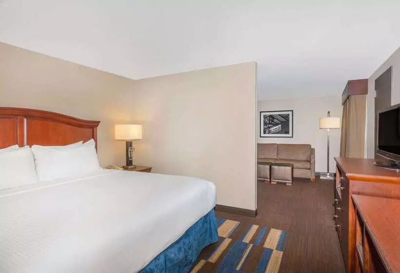 هتل Wyndham New Orleans French Quarter