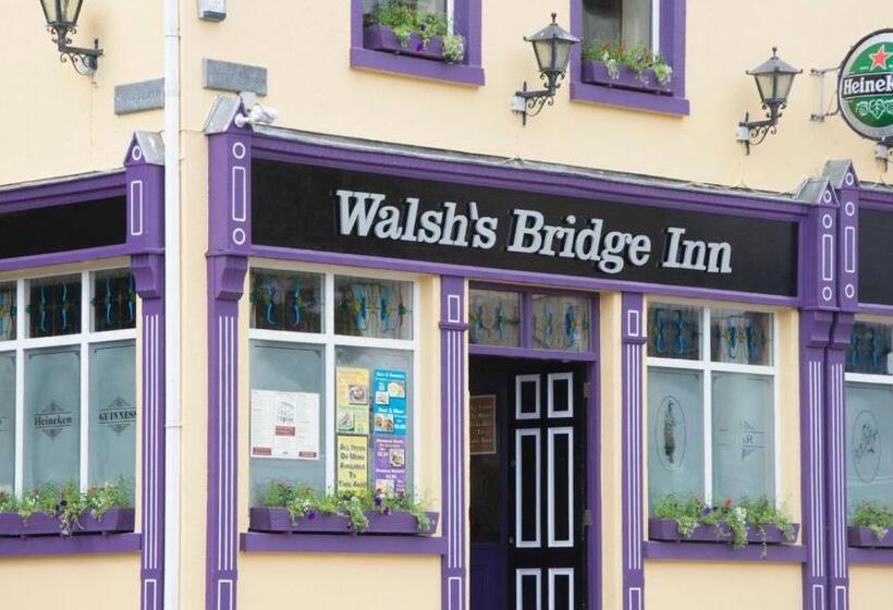 הוסטל Walsh's Bridge Inn