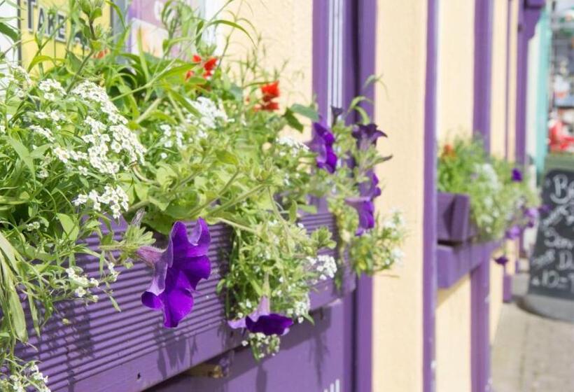 הוסטל Walsh's Bridge Inn