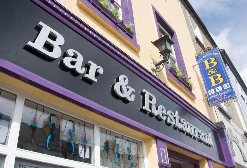 הוסטל Walsh's Bridge Inn