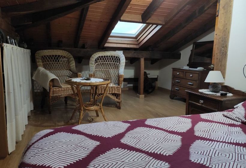 Apartamentos Rurales La Caviana