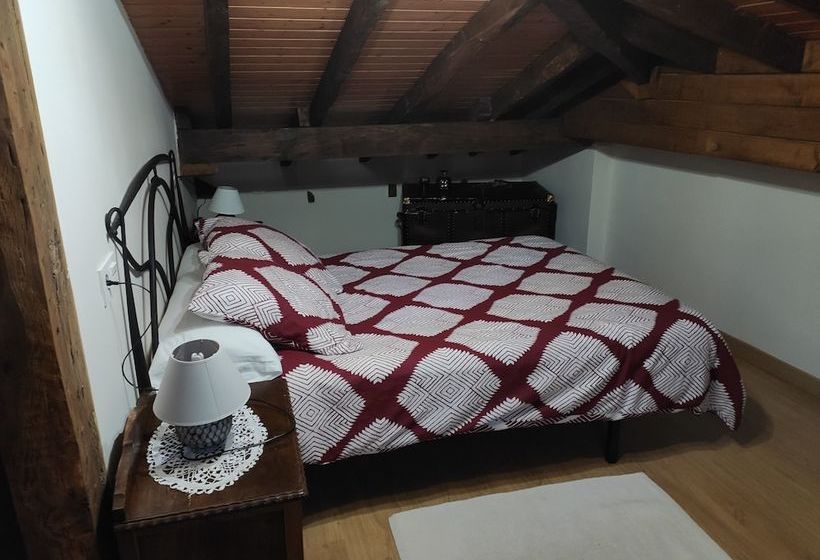 Apartamentos Rurales La Caviana