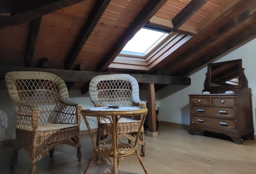 Apartamentos Rurales La Caviana