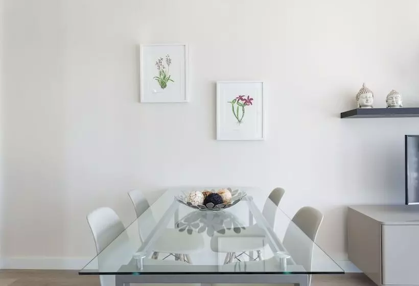 Bcn Design Apartment With Portable Wifi