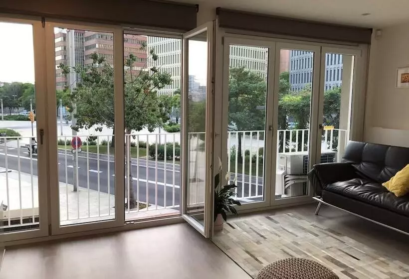 Bcn Design Apartment With Portable Wifi