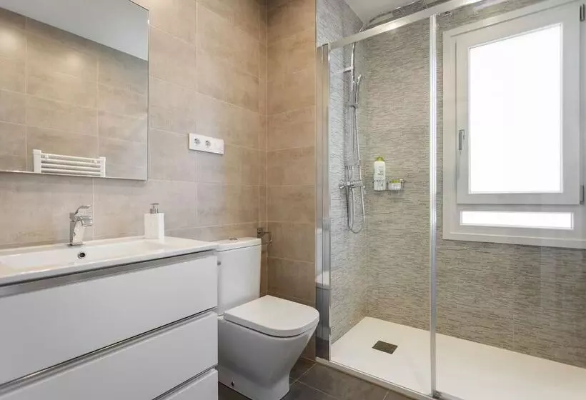 Bcn Design Apartment With Portable Wifi