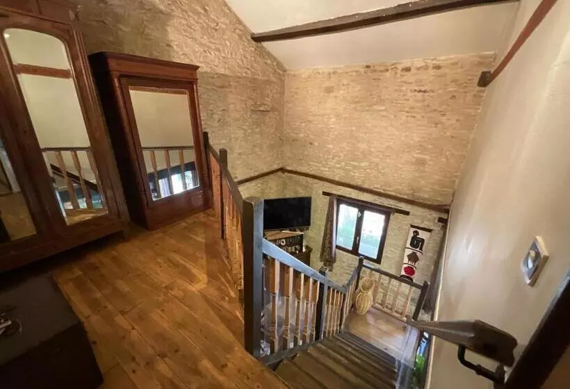 Majatalo Chambres, Table D Hotes Et Gites Les Mesanges