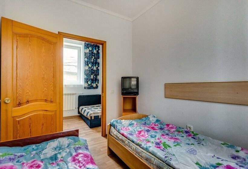 פנסיון Guest House Krepost