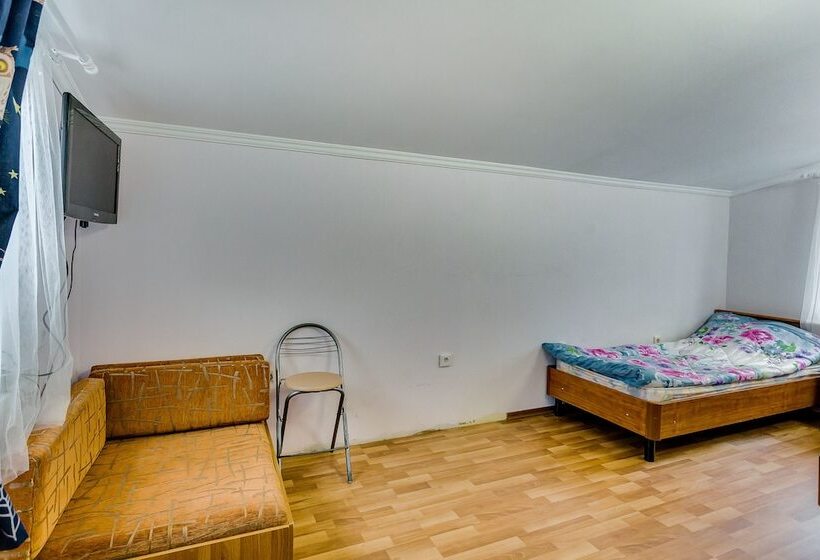 פנסיון Guest House Krepost