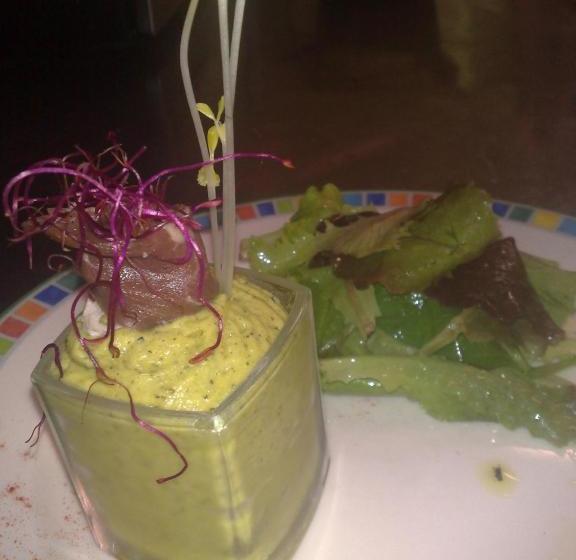 Отель L'oree Du Château