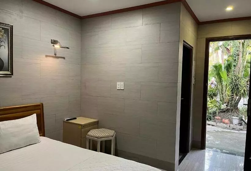 مُتل Khang Bảo Viên