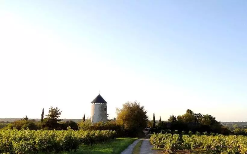 Aamiaismajoitus (B&B) Au Moulin Géant
