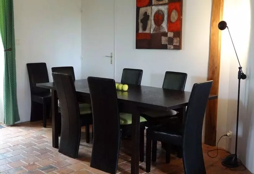 Aamiaismajoitus (B&B) Au Moulin Géant