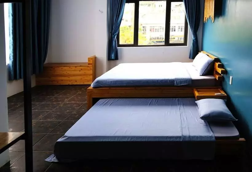 Catba Pod Hostel