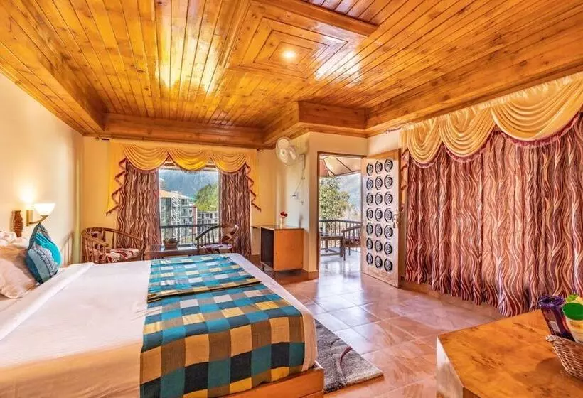 Hotelli Himgiri Resorts N Spa