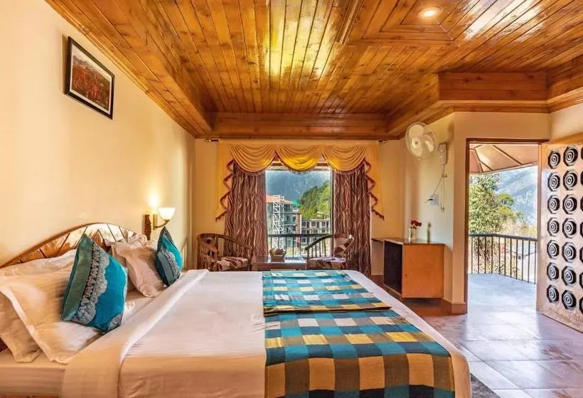 Hotelli Himgiri Resorts N Spa