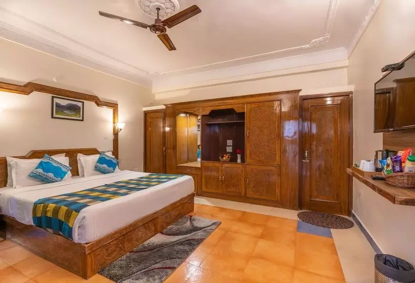 Hotelli Himgiri Resorts N Spa