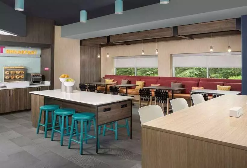 هتل Tru By Hilton Charlotte Airport Lake Pointe