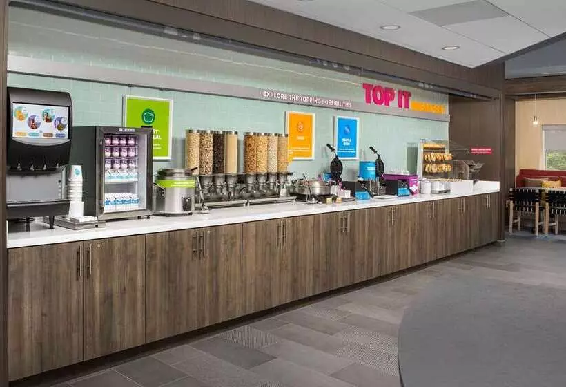 هتل Tru By Hilton Charlotte Airport Lake Pointe