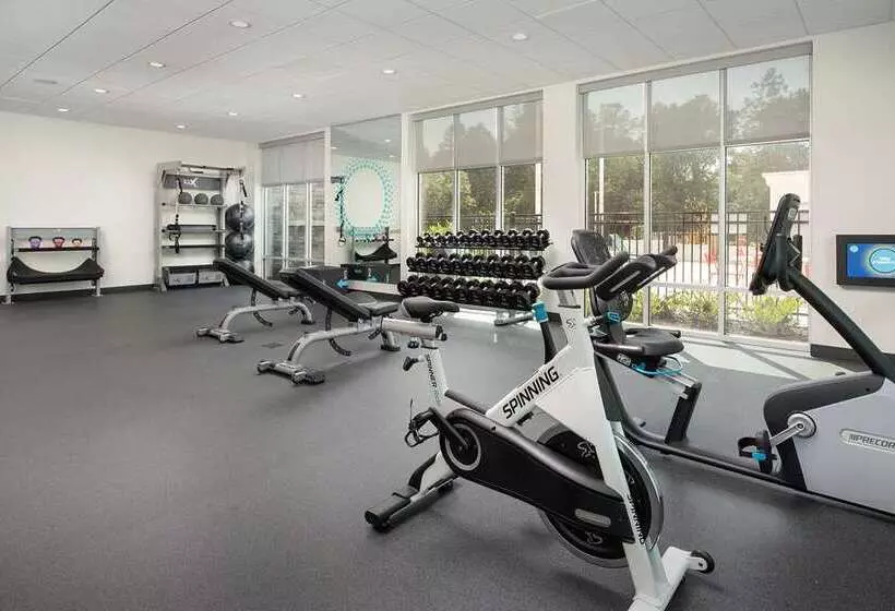 هتل Tru By Hilton Charlotte Airport Lake Pointe