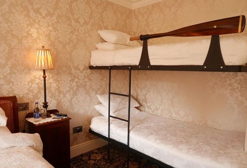 פנסיון Ghan House