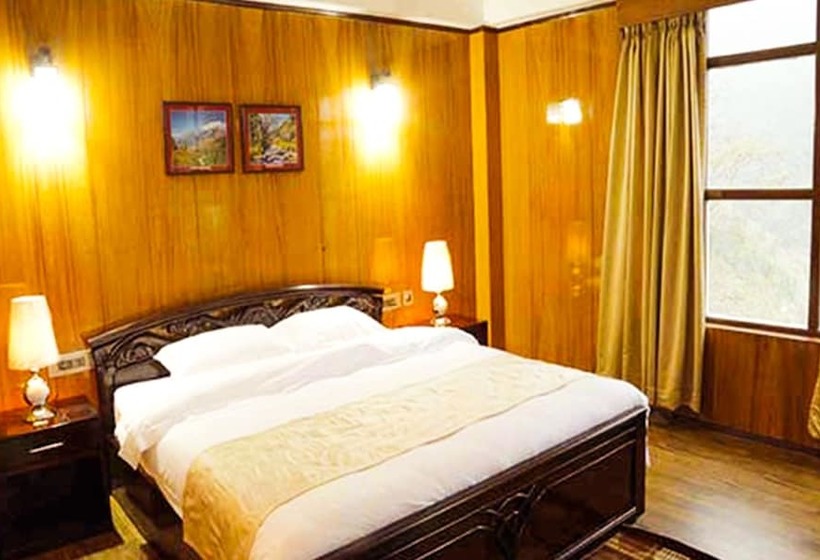 فندق Alpine Village Resort