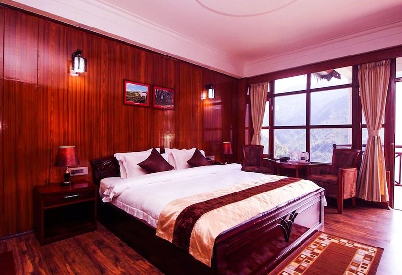 فندق Alpine Village Resort