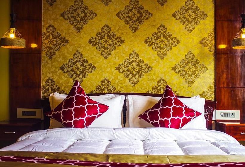 فندق Alpine Village Resort