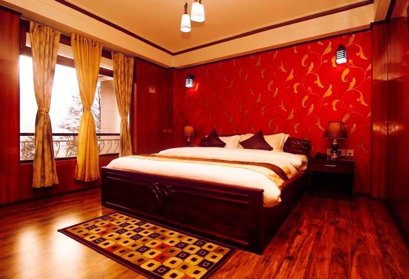 فندق Alpine Village Resort