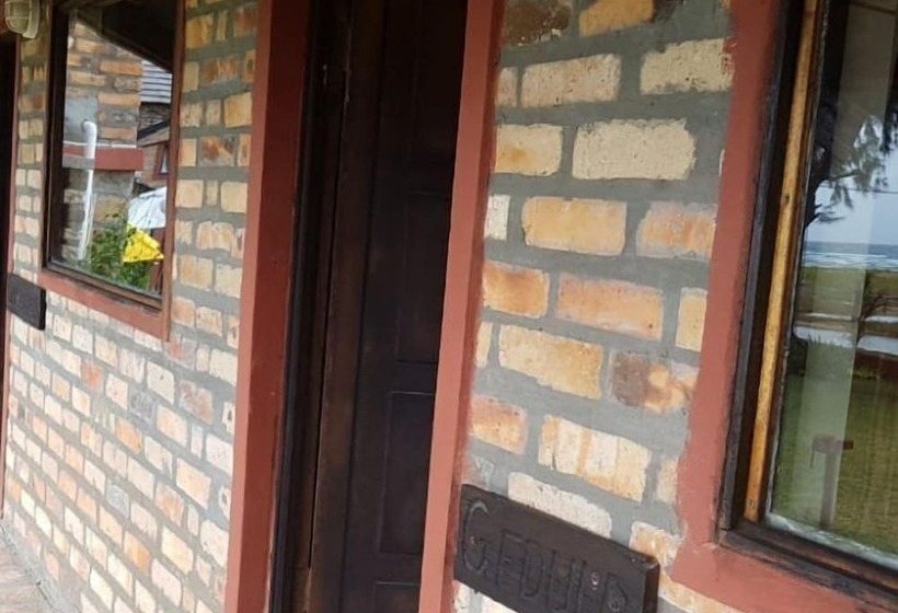 ホテル Shibumi Lodge