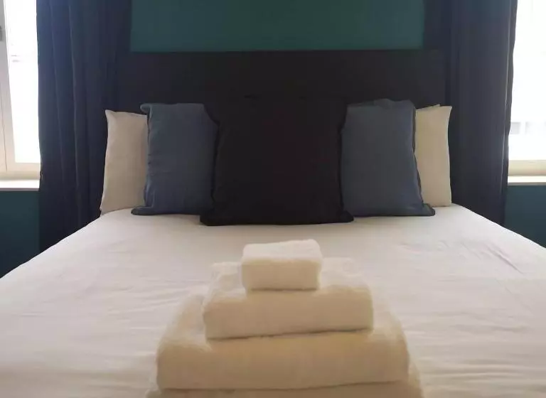 ペンション Bank House Guesthouse