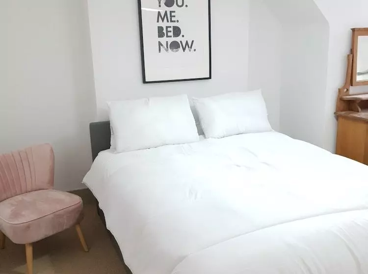 Time & Tide Town House