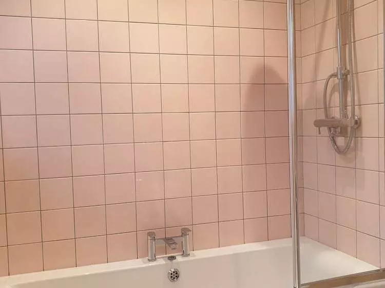 Time & Tide Town House