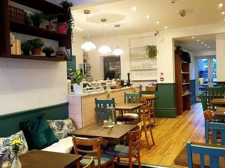 Time & Tide Town House