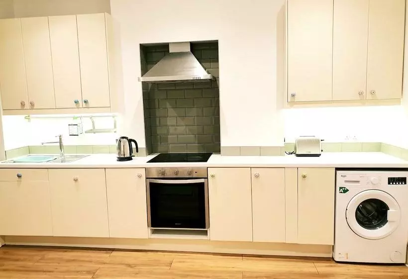 Time & Tide Town House