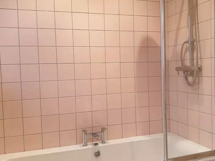 Time & Tide Town House