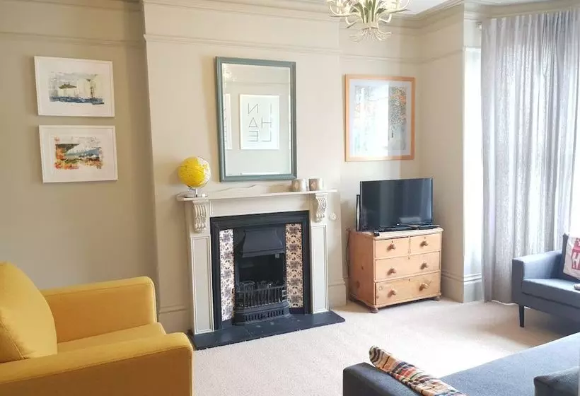 Time & Tide Town House