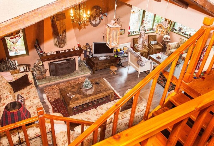 Utopia Mountain Chalet